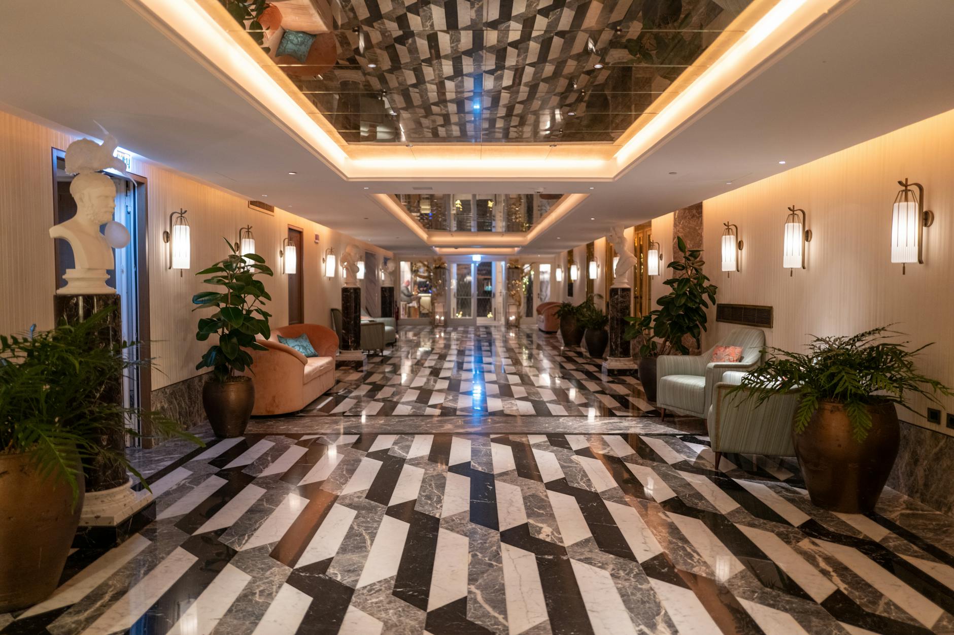 Dubai hotels for private meetings — EliteConnect Blog