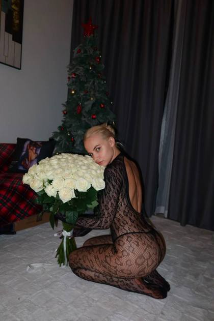 Bella — escort model, JBR